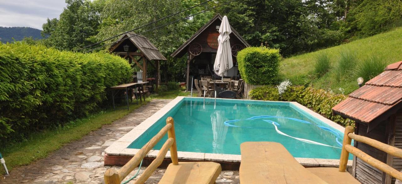 Glamping Mm Hotel Muta Exterior photo